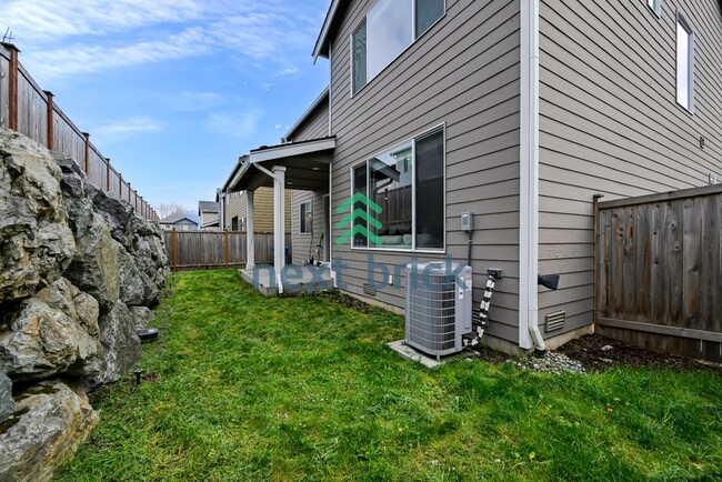 Building Photo - 909 Wyndham Pl