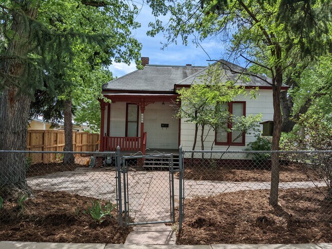 Building Photo - 1804 Mapleton Ave