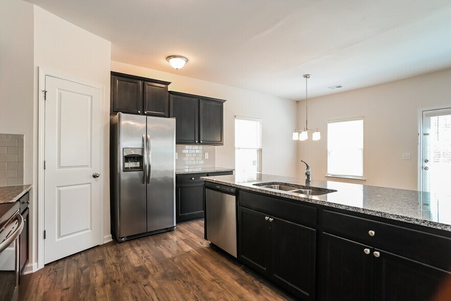 Building Photo - 4338 Drifter Dr