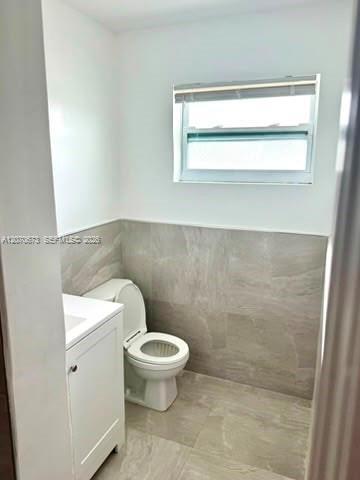 Building Photo - 6201 SW 37 Ct