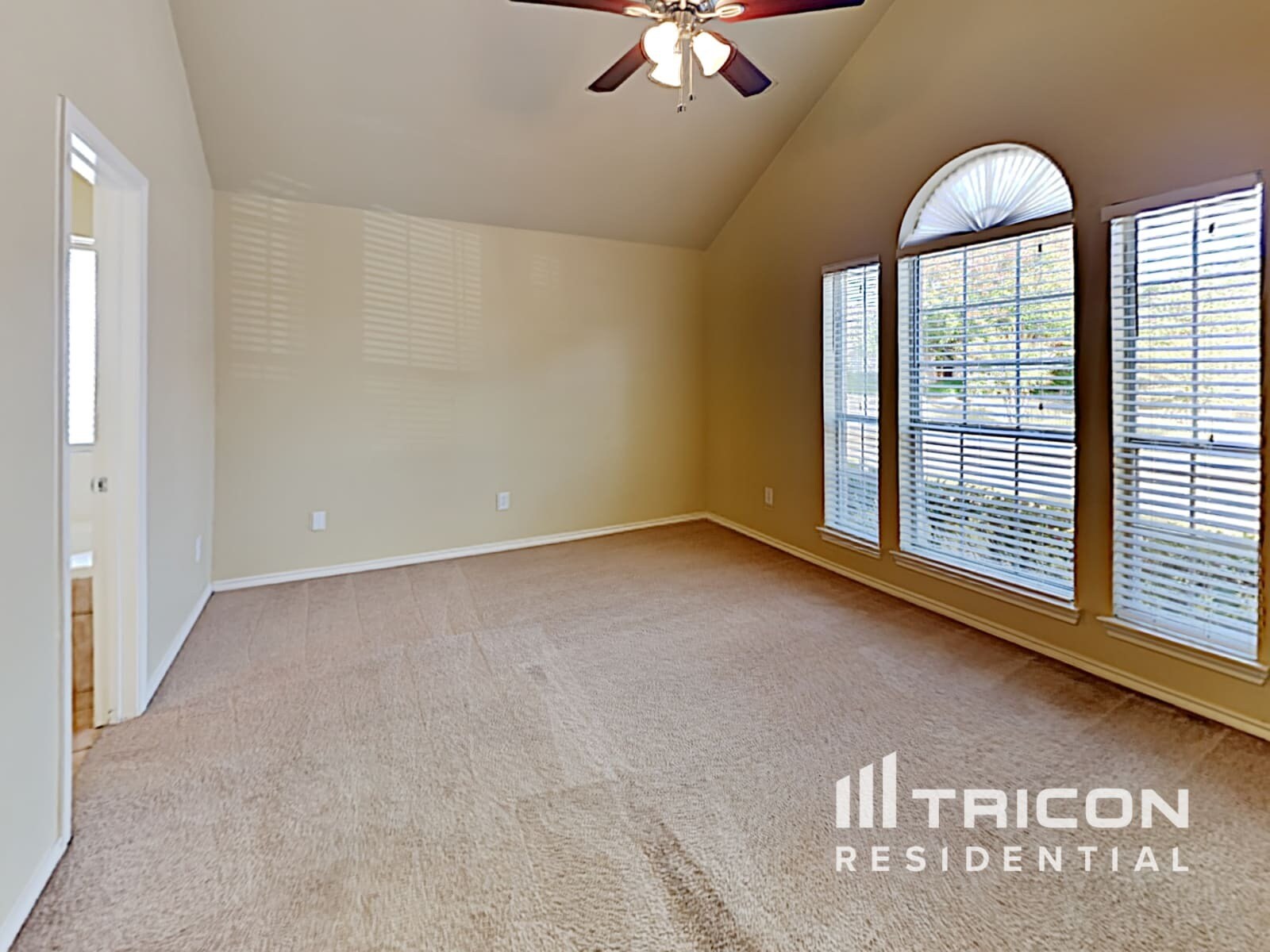 Building Photo - 916 Kory Dr