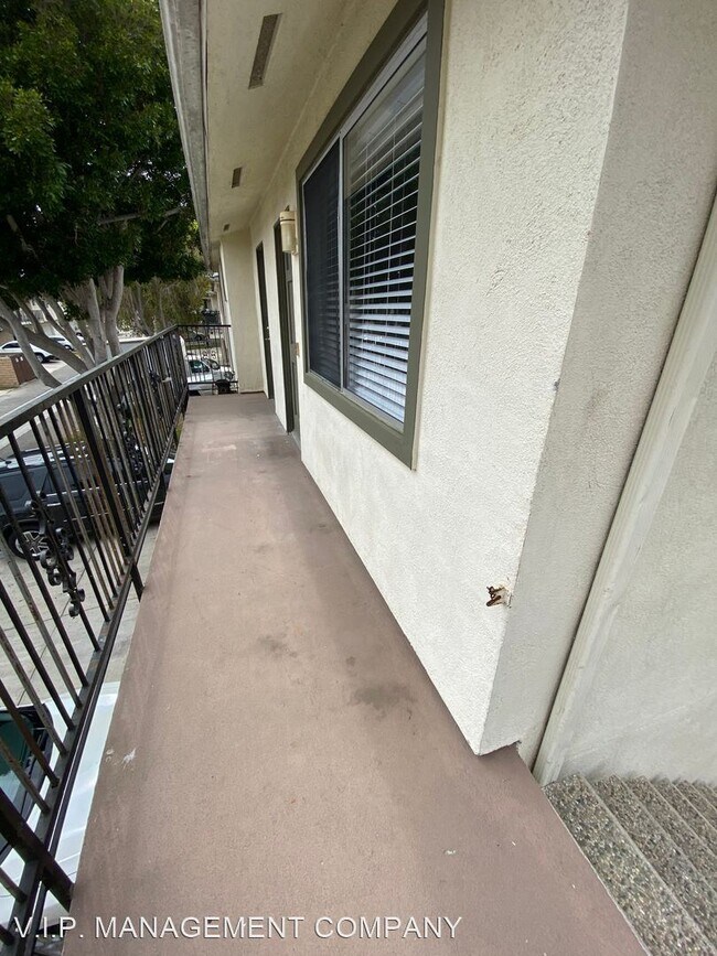 Building Photo - 2 br, 1 bath House - 740 W. Hemlock St