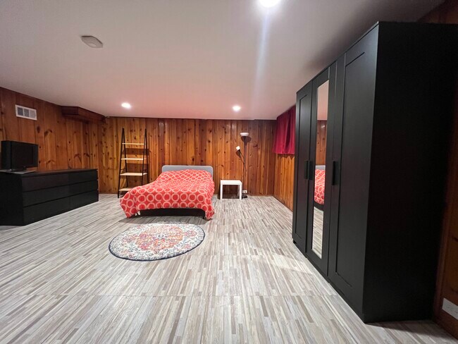 Living Space - 1532 Winford Rd