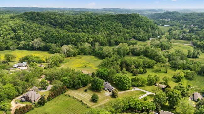 Building Photo - 1155 Ridge Hill Rd