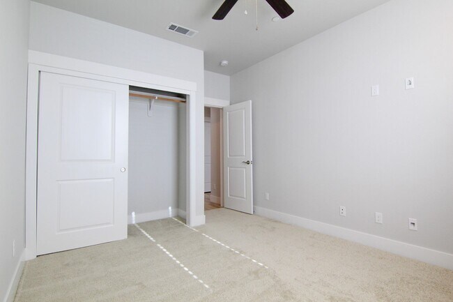 Building Photo - New Home for Rent in Redding CA | Solar, 2 Car Garage, Covered Patio, No Pets
