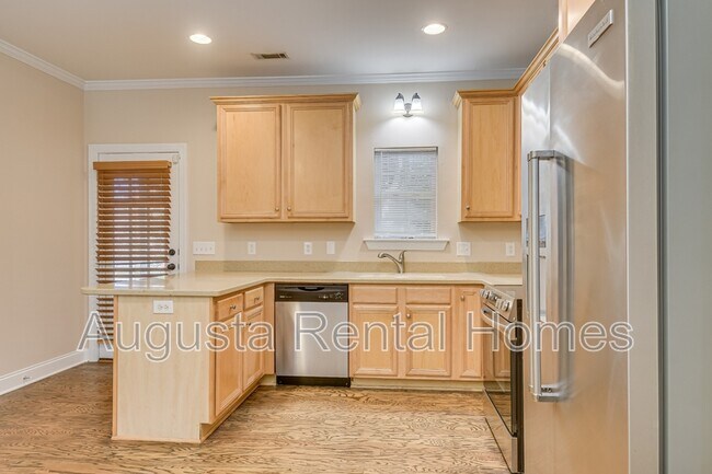 Building Photo - 200 Kline St NW