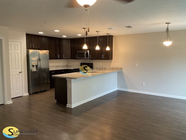 Building Photo - 7323 Richardson Rd