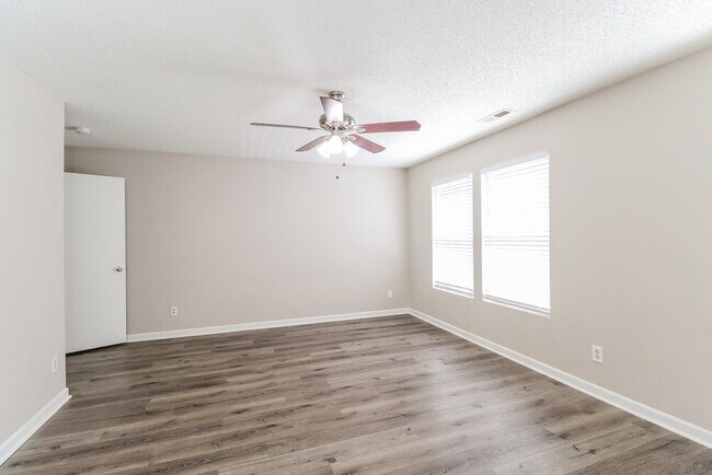 Building Photo - 4488 Norfleet St