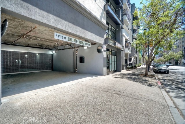 Building Photo - 525 11th Ave