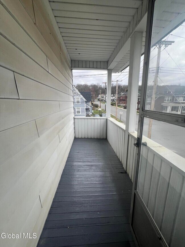 Building Photo - 300 Division St