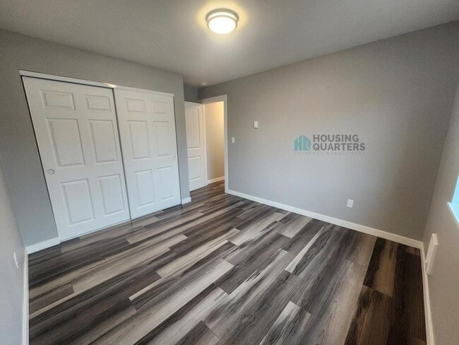 Building Photo - 12421 E Riverside Ave