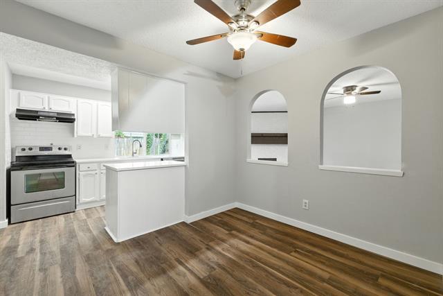 Building Photo - 2307 Montclair Dr