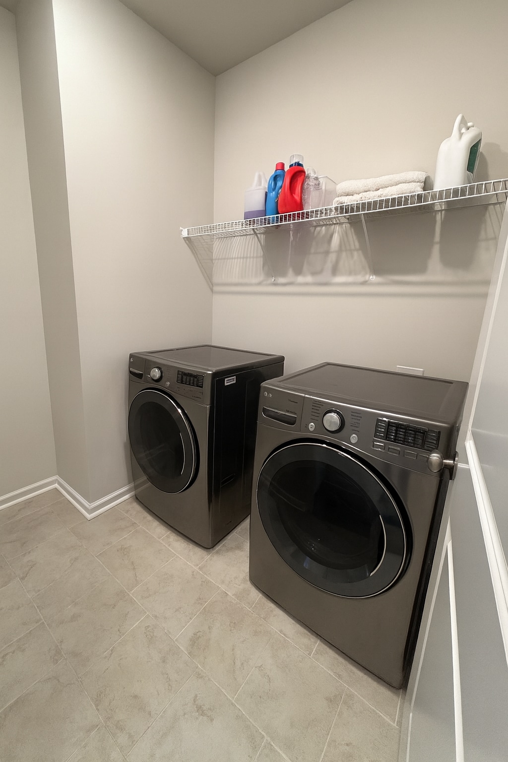 Building Photo - 719 Saffron Blvd