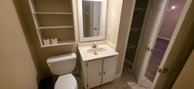 Building Photo - Lawrenceville living in this beautifully r...