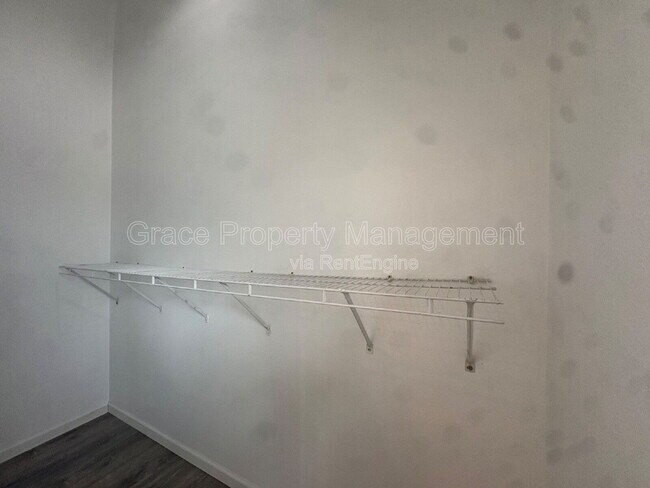 Building Photo - 310 S 2nd Ave