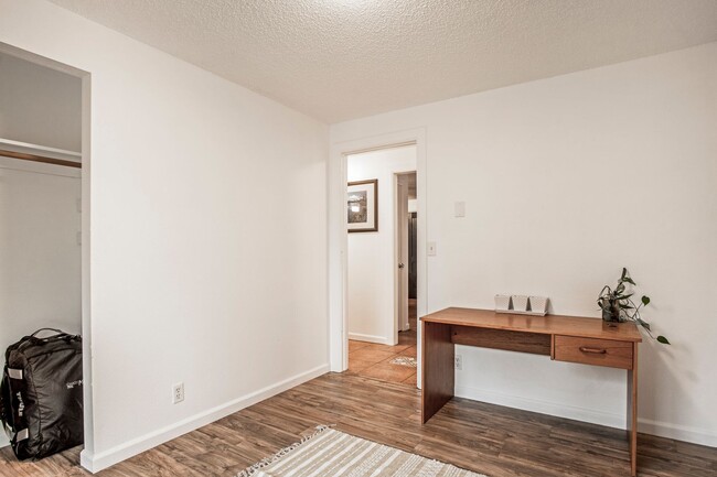 Building Photo - Fully Remodeled 3BR/1BA in the Heart of Bend