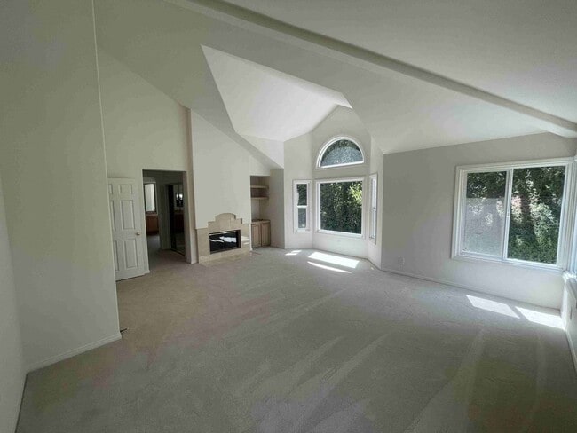 Building Photo - CALABASAS MEDITERRANEAN ESTATE IN THE BELL...