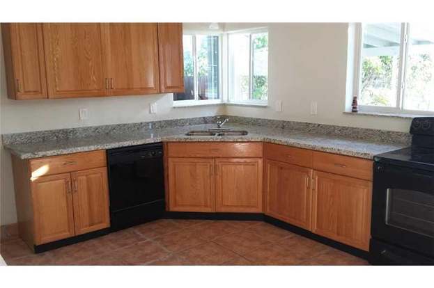 Building Photo - 20322 NE 14th Ct