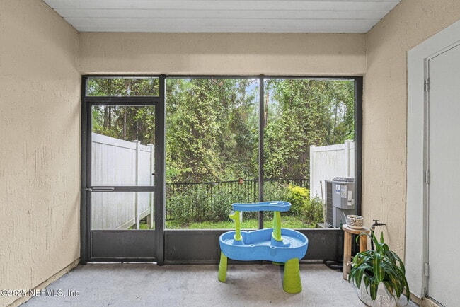 Building Photo - 6110 Bartram Village Dr