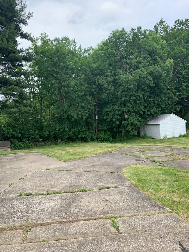 Building Photo - Madison Rental