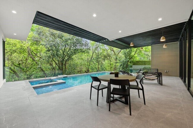 Building Photo - 3415 Rosefinch Trail