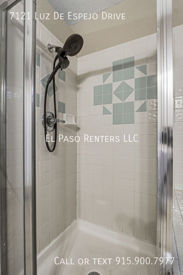 Building Photo - 7121 Luz De Espejo Dr
