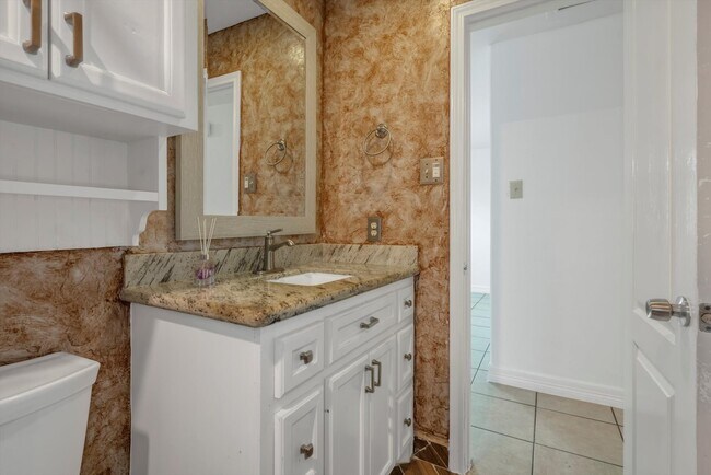 Building Photo - 18915 N Lyford Dr