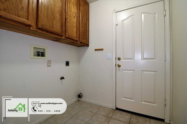 Building Photo - 2169 Sophy Pl