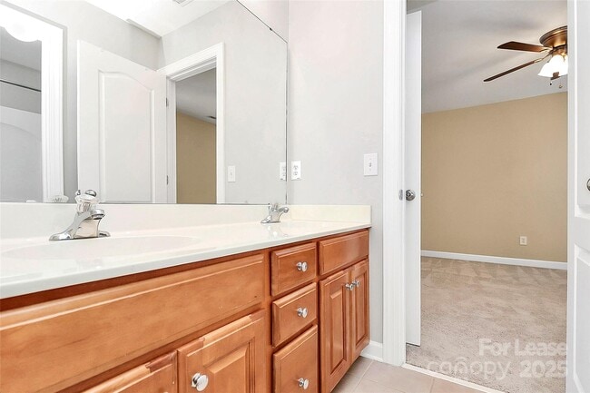 Building Photo - 9607 Royal Colony Dr