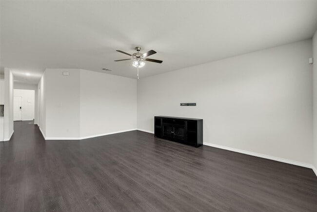 Building Photo - 1117 Goldfinch Dr