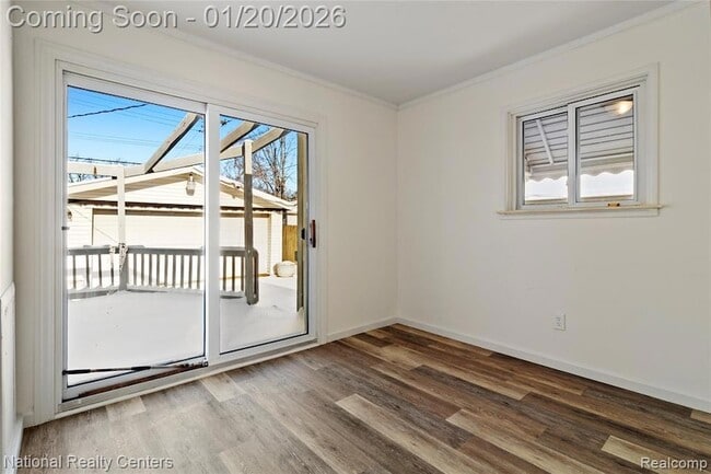 Building Photo - 29942 Avondale St