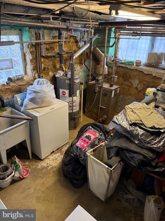 Building Photo - 5636 N Camac St