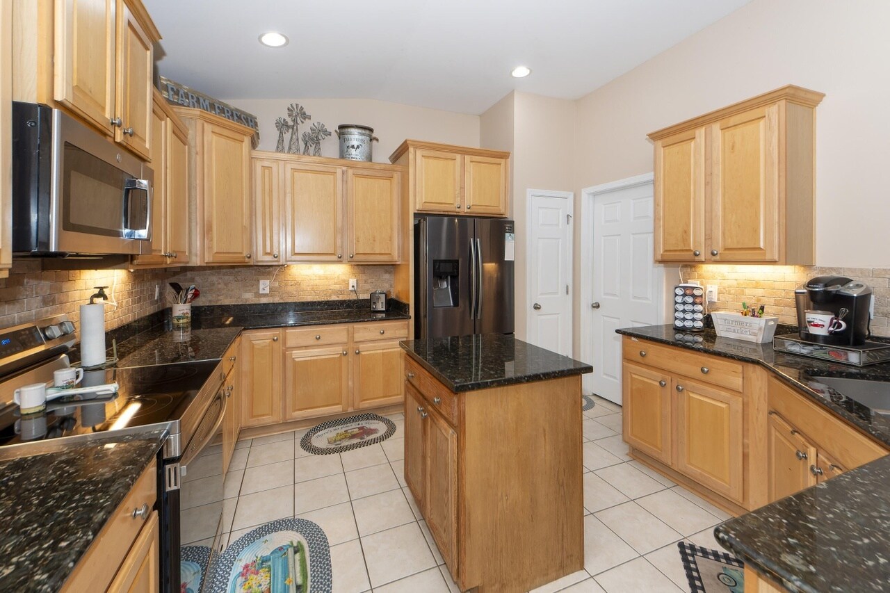 Building Photo - 2613 Spivey Ct