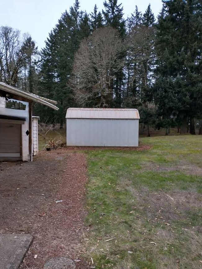 Building Photo - One of a Kind Quaint House on Almost 2 Acr...