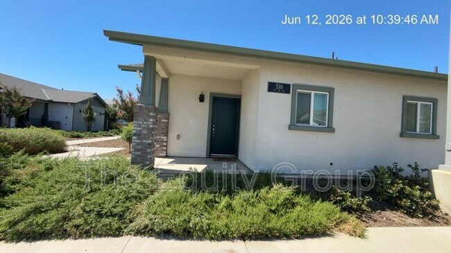 Building Photo - 510 S Summit St