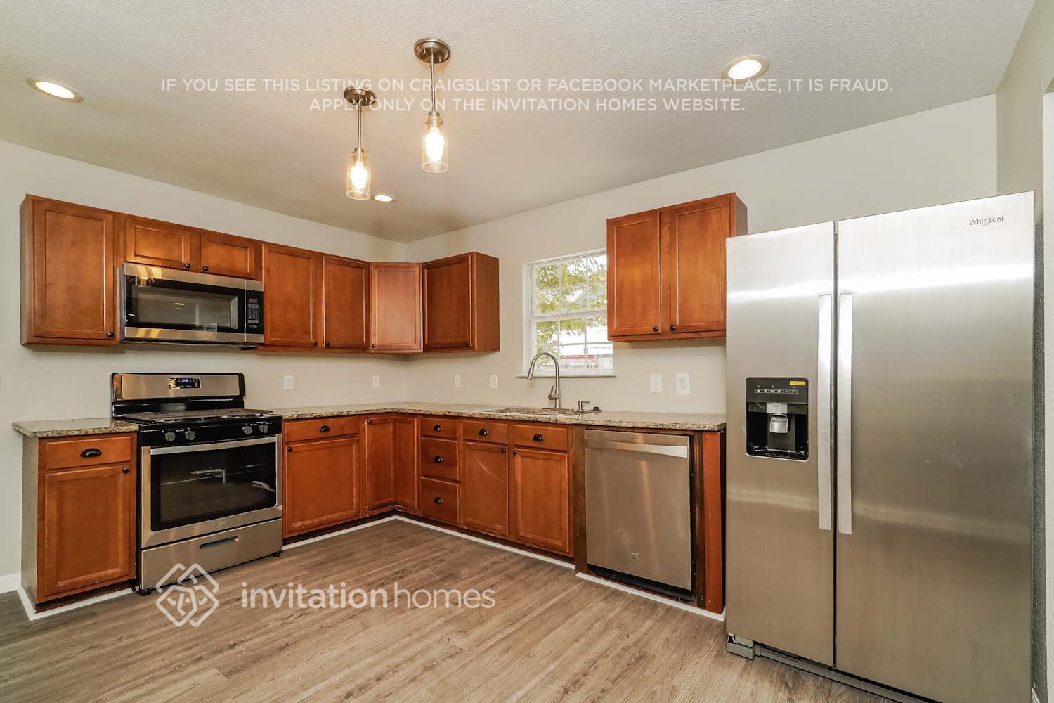 Building Photo - 221 Ellis St