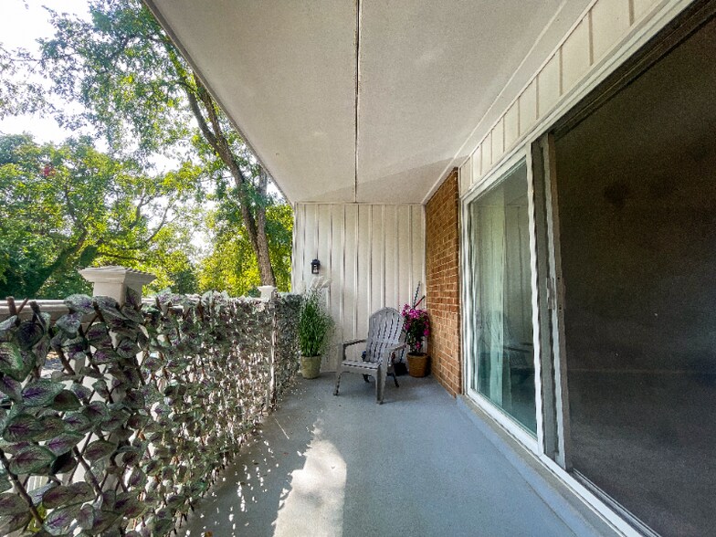 Building Photo - 46 Township Line Rd