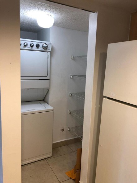 Building Photo - 9135 SW 125th Ave