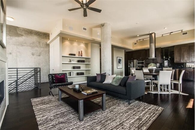 Building Photo - 216 Barton Springs Rd