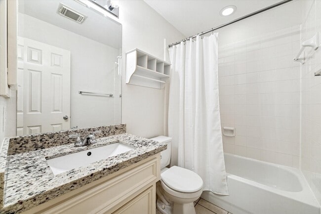 Building Photo - 1626 Genesee St