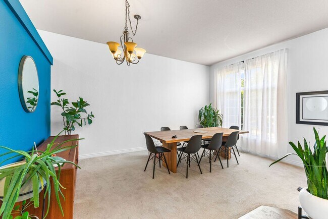 Building Photo - 2225 Timber Creek Dr
