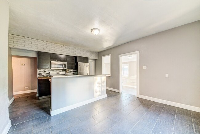 Building Photo - 311 Boggs Ave