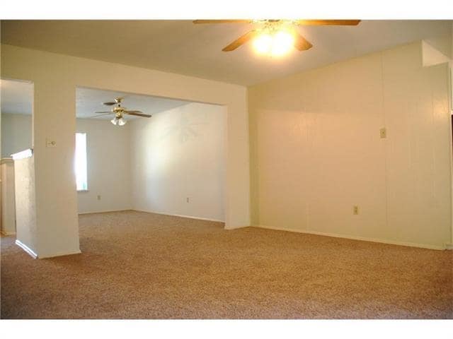 Building Photo - 409 Wilshire Dr