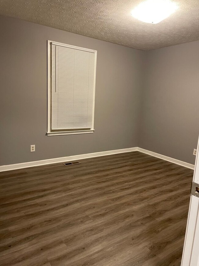 Building Photo - 107 Oliver St