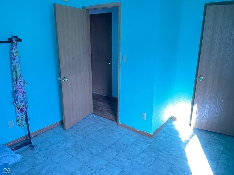 Building Photo - 1835 Carpenter Cir
