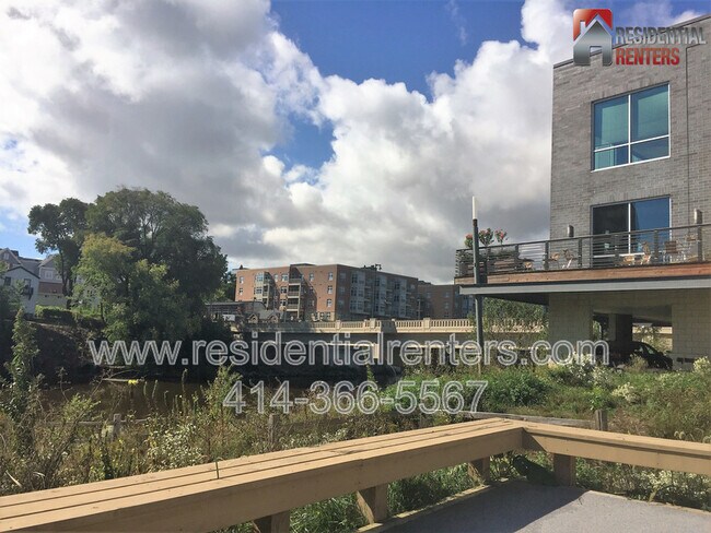 Building Photo - 2121 N Riverboat Rd