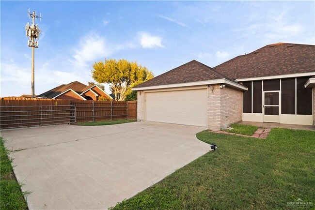 Building Photo - 31 Midlands Cir