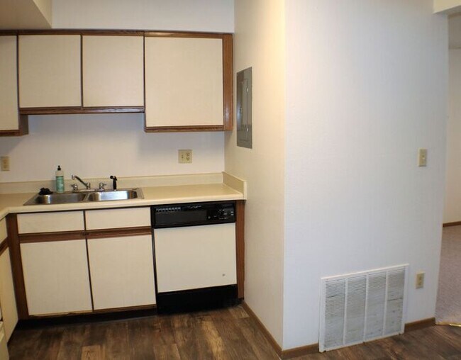Building Photo - $1,075 | 2 Bedroom, 1 Bathroom 1st Floor Condo | Pet Friendly!* | Available for July 27th, 2026 M...