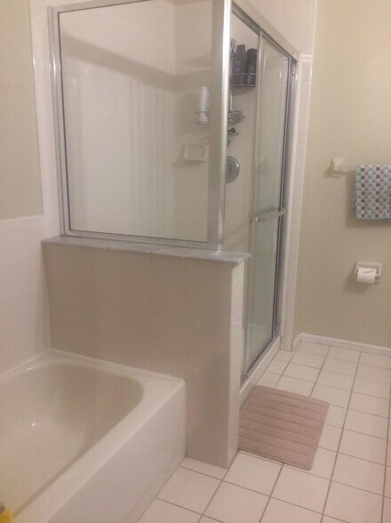 Building Photo - 933 Del Negro Ct
