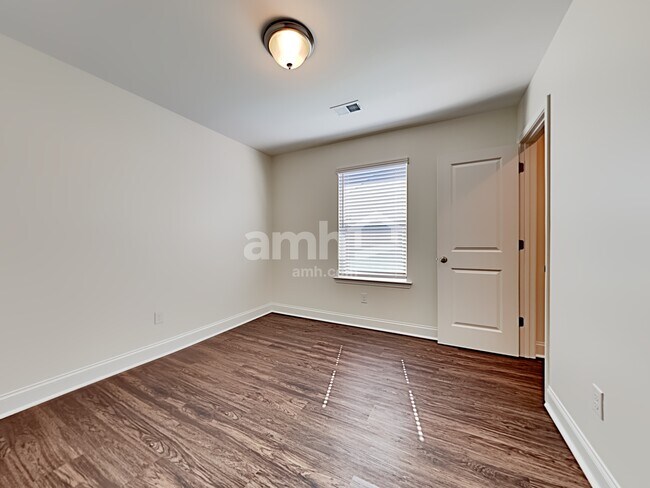 Building Photo - 292 Bering Lane